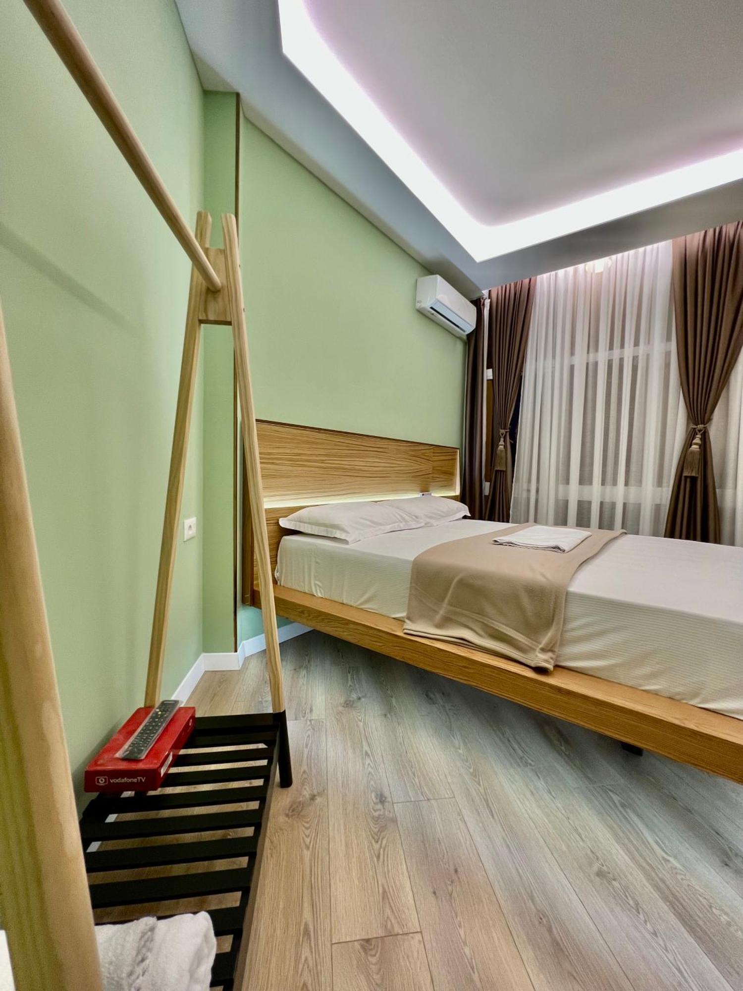 Spiranca Luxury Suites Tirana Chambre photo