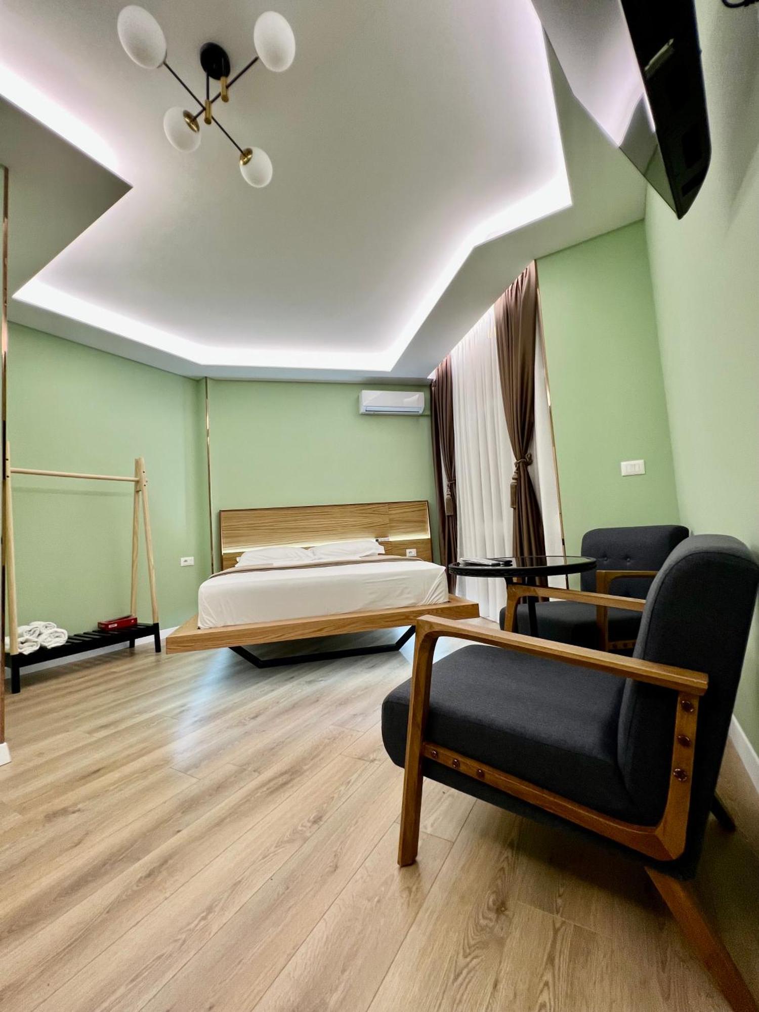 Spiranca Luxury Suites Tirana Chambre photo